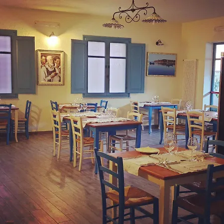 S'apposenteddu Del Ristorante Da Stefano 3* 툴라다